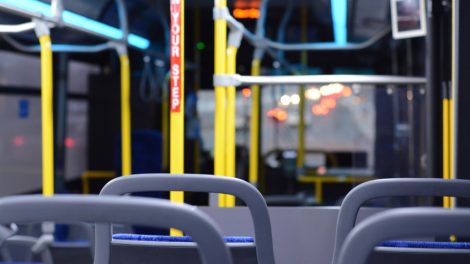 Susiekimo ministerija: patikrinta, ar vietos ir tarpmiestiniuose autobusuose laikomasi karantino režimo saugos reikalavimų