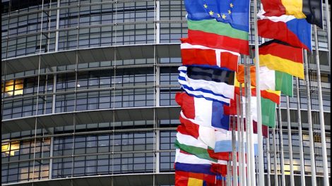 Europos Komisija raginama skatinti atsinaujinančios energetikos pramonę ES