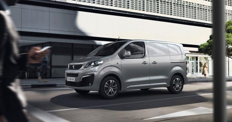 „Peugeot“ pristato elektrinį 330 km viena įkrova galintį nuvažiuoti „e-Expert“