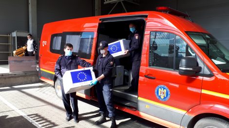 Europos Komisijos perduotų 20 tūkstančių respiratorių keliaus į medicinos rezervą