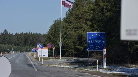 Pritarta VRM siūlymui panaikinti sienų kontrolę su Latvija