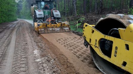 Jau birželio mėnesį Purviškių kaimą nuo Jurbarko plento bus galima pasiekti asfaltuotu keliu