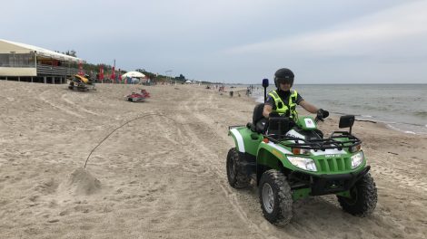 Klaipėdos bendruomenės pareigūnai aktyvina prevencinę veiklą uostamiesčio paplūdimiuose