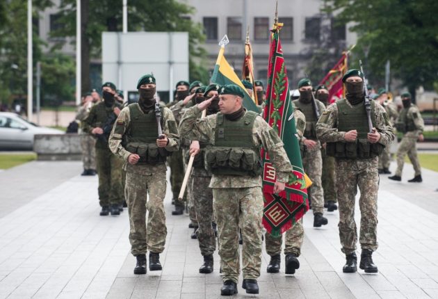 2020.06.11 :: Kunigaikščio Margirio pėstininkų batalionui įteikta kovinė vėliava – Alfredo Pliadžio ir gr. Pauliaus Mamonovo nuotraukos