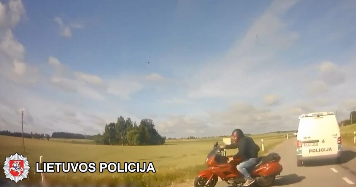 nuo-atsakomybes-lakstantis-keliu-eismo-taisykliu-pazeidejas-patyre-ne-viena-trauma-ir-prarado-teise-isigyti-vairuotojo-pazymejima-(video)