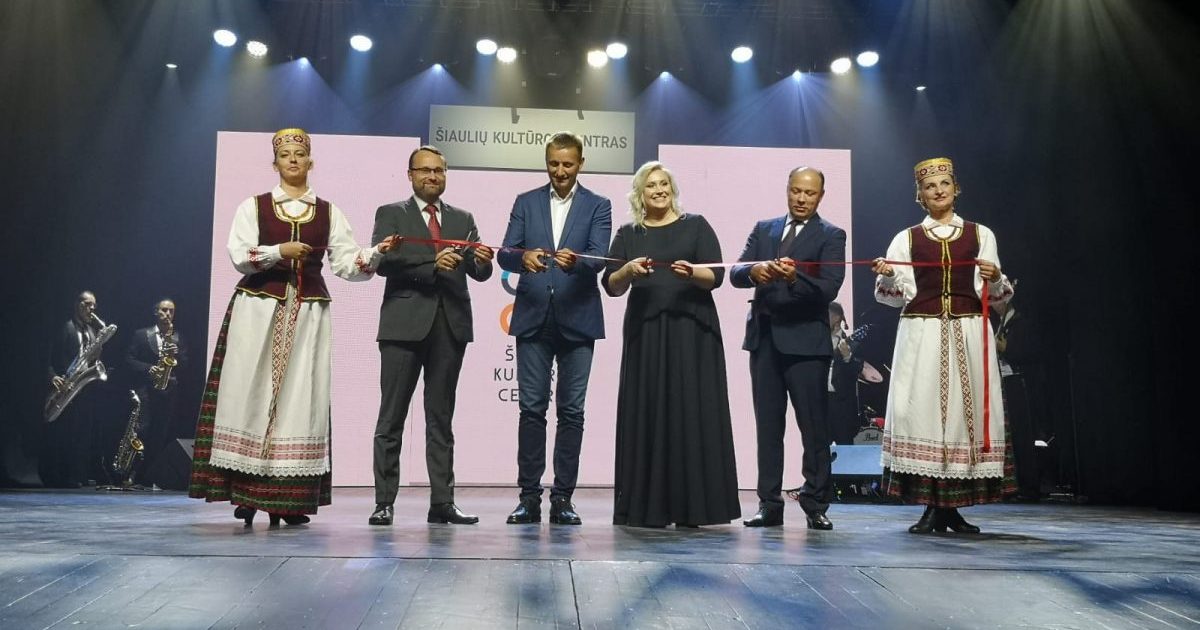 siauliu-kulturos-centras-po-rekonstrukcijos-atvere-duris