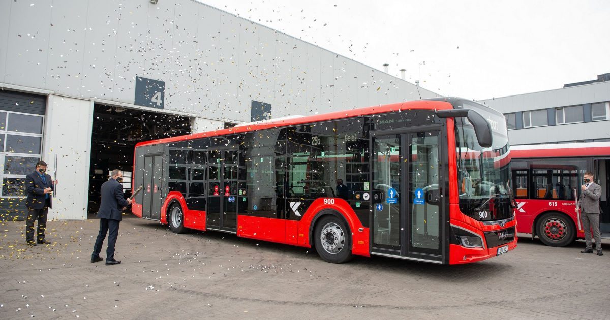 proverzis-kauno-viesajame-transporte:-pradeda-kursuoti-pirmasis-is-simto-hibridiniu-autobusu