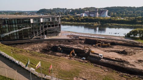 Oficialu: simboliniu kapsulės įkasimu pradėtos naujo vandens sporto centro statybos Kaune