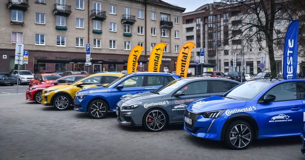 paradoksas:-lietuviai-gali-sau-leisti-naujus-automobilius,-bet-renkasi-naudotus