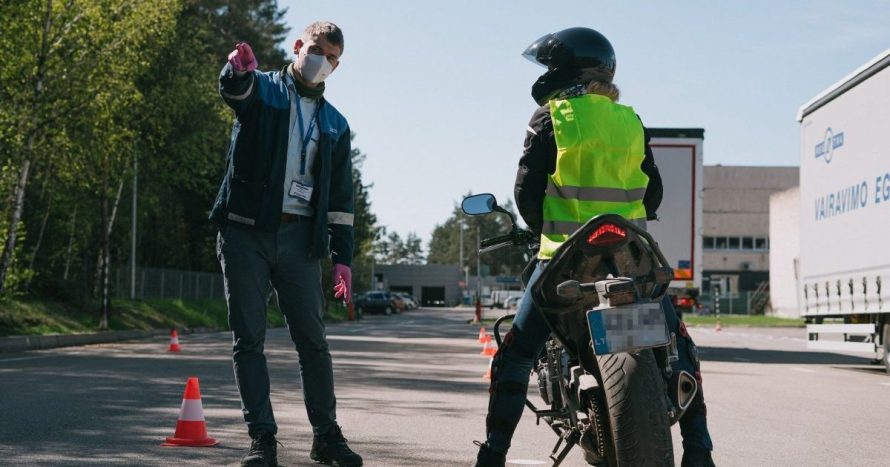 Motociklininkų egzaminų sezonas „Regitroje“ bus ilgesnis