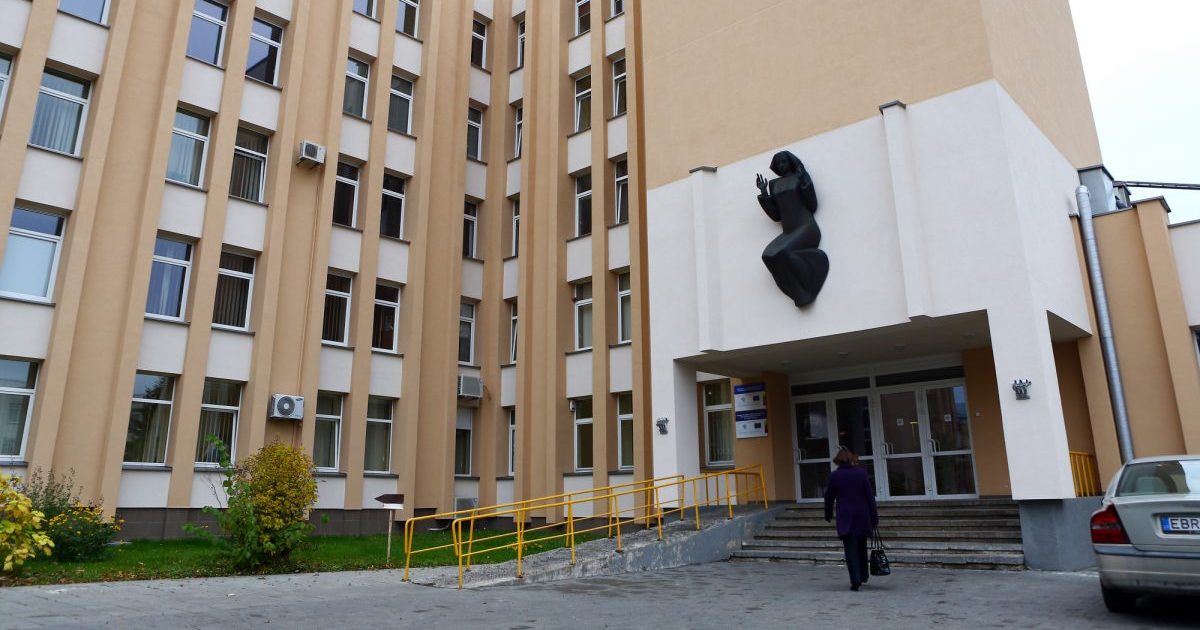 chirurgai-uzleido-skyriu-sergantiems-covid-19