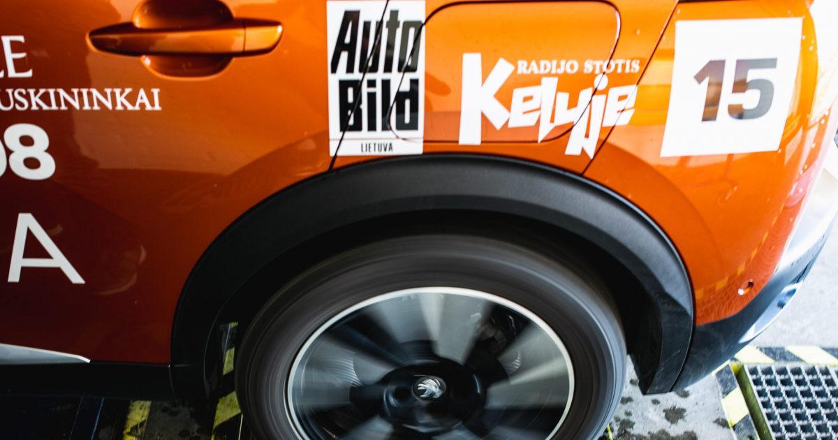 kaip-pamatuoti,-ar-automobilis-gerai-stabdo?