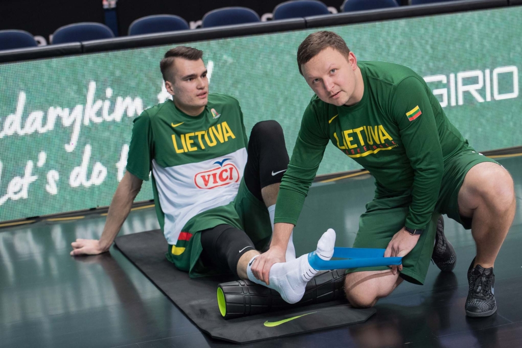 fizinio-rengimo-treneris-martas-skrabulis:-„krepsininkai-i-rinktine-atvaziuoja-skirtingos-bukles“