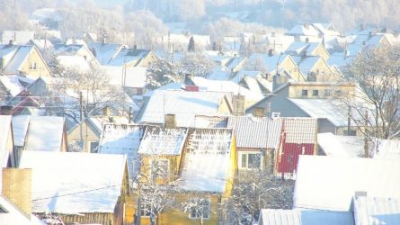 Plungės miesto gatvių ir šaligatvių tvarkymas žiemos sezono metu, esant sniego dangai