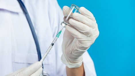 EVA ir Norvegijos institucijos išsakė nuomonę dėl netrukus po vakcinacijos ištikusių mirčių