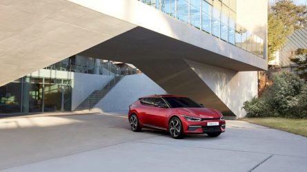 „Kia“ pristato naujos kartos elektromobilį EV6