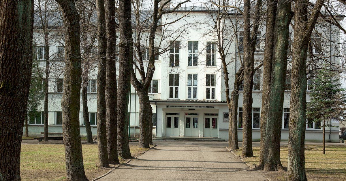 viktoro-petkaus-ar-„kalno“-progimnazija?-sprendima-tures-priimti-politikai