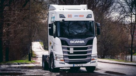 „DKV LIVE Metų sunkvežimio“ konkurse dujinis „Scania R“ įrodys, kad gali aplenkti dyzelinius vilkikus