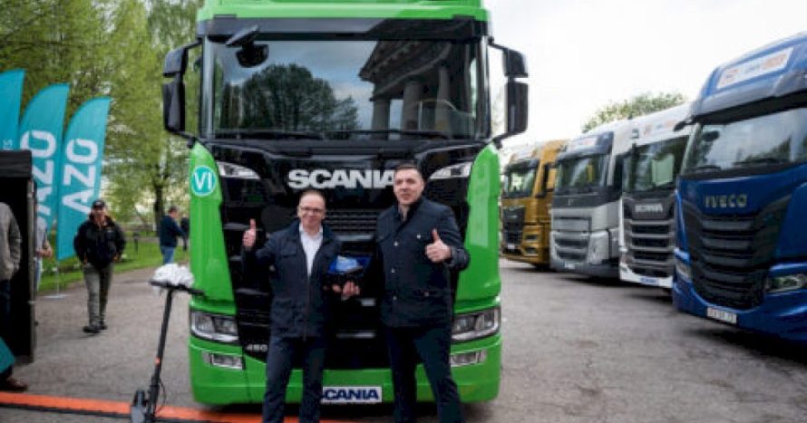 Pirmajame „DKV LIVE Metų sunkvežimio“ konkurse triumfavo švediškas „Scania S“ sunkiasvoris