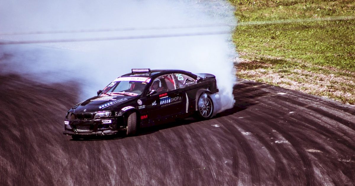 ktk-startuoja-drifto-komanda-su-pauliumi-petraiciu-priesakyje