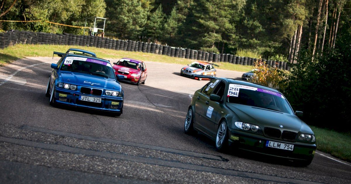 lasf-siekia-registracijos-mokescio-lengvatos-sportiniams-automobiliams