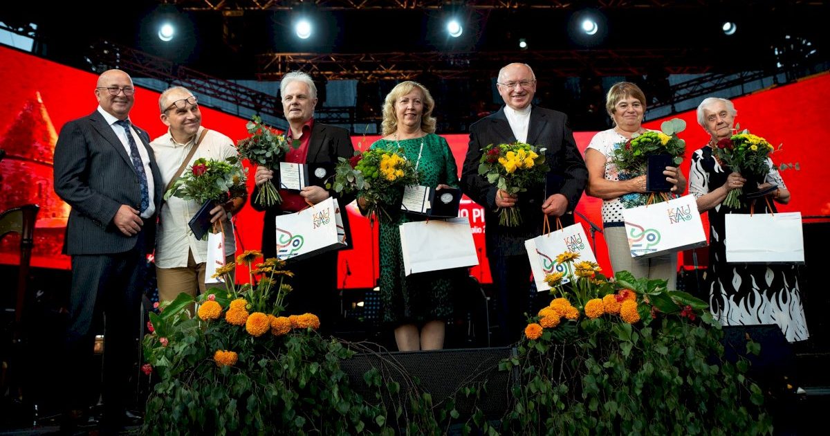 kaunas-nusilenke-iskilioms-miesto-asmenybems:-iteikta-rekordiskai-daug-apdovanojimu