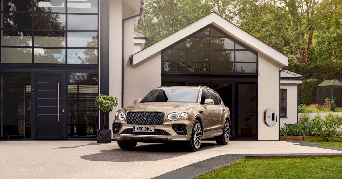 naujasis-„bentley-bentayga-hybrid“:-pagaliau-prabanga-atejo-ir-i-aplinkai-draugisku-suv-rinka