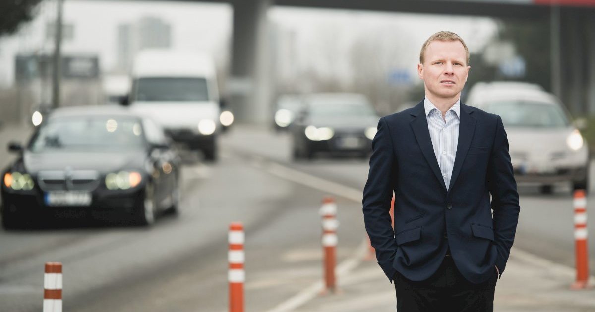 elektromobiliai-–-netolima-kiekvieno-kasdienybe:-kuo-jie-pranasesni?