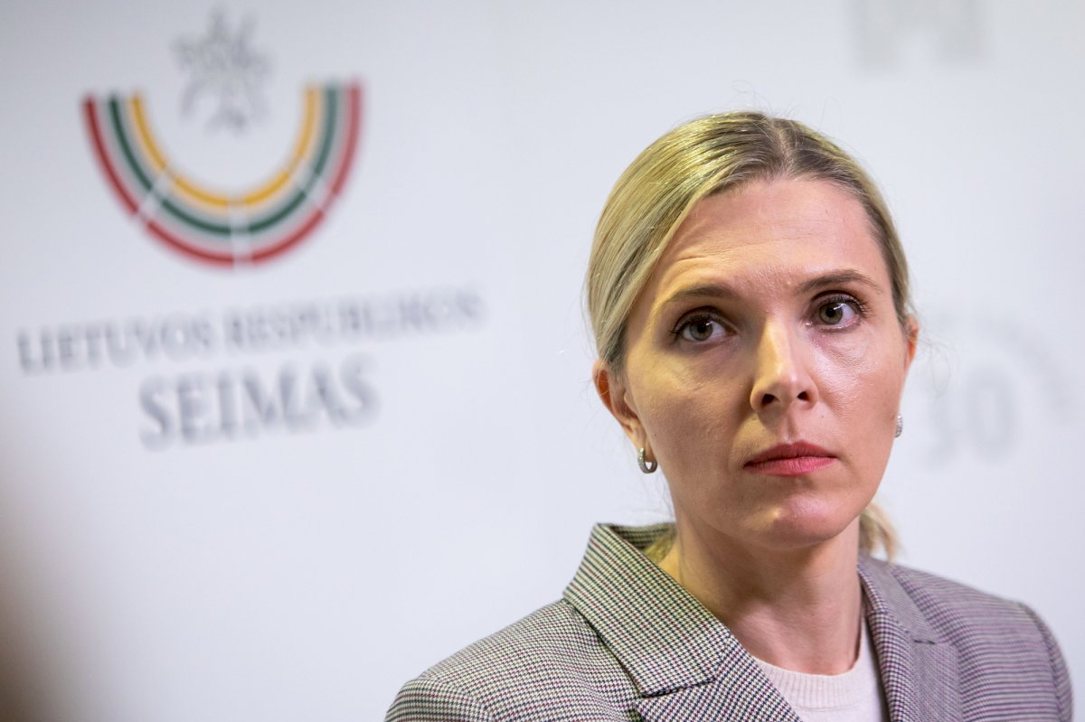 ministre-a.-bilotaite:-dirbdami-isvien-su-pareigunu-profsajungomis-galime-pasiekti-daugiau