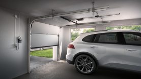 Garažo vartų automatika: pažangiausios technologijos Jūsų būstui