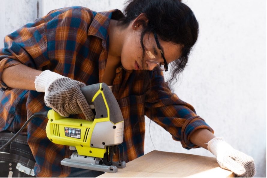 Lyčių pasiskirstymas statybų ir remonto sektoriuose: ar moterys yra linkusios išbandyti save?