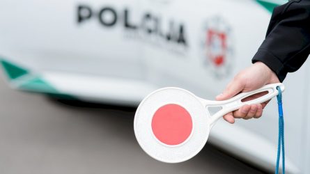 Paskutinę metų savaitę Kauno keliuose vairuotojai neišvengė pareigūnų patikrinimų