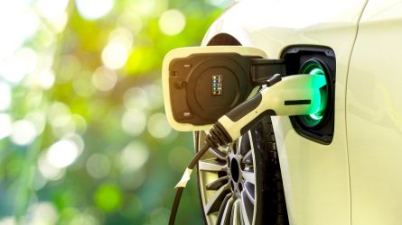 Gamintojo deklaruojamos ir tikros elektromobilių energijos sąnaudos: apgaulė ar realybė?