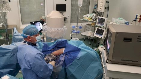 Respublikinėje Šiaulių ligoninėje – dar viena naujovė: akmenų šalinimui taikoma  perkutaninė nefrolitotripsija