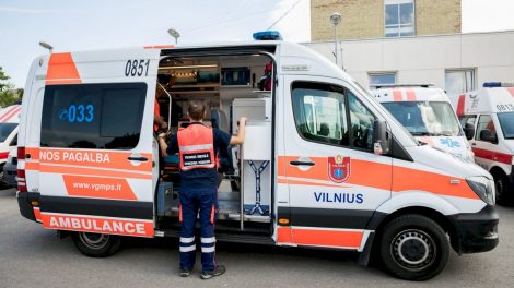 Vilnius Ukrainai perduoda 2 greitosios medicinos pagalbos automobilius