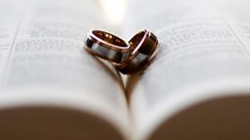 Vestuviniai žiedai: ką naudinga žinoti apie jų pasirinkimą