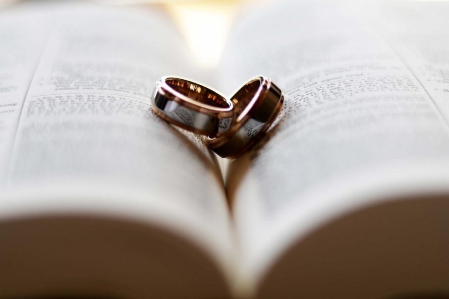 Vestuviniai žiedai: ką naudinga žinoti apie jų pasirinkimą