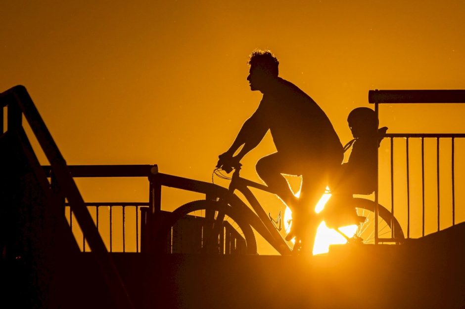 Keturių Vilniaus rajonų gyventojai renkasi vietas dviračių saugykloms