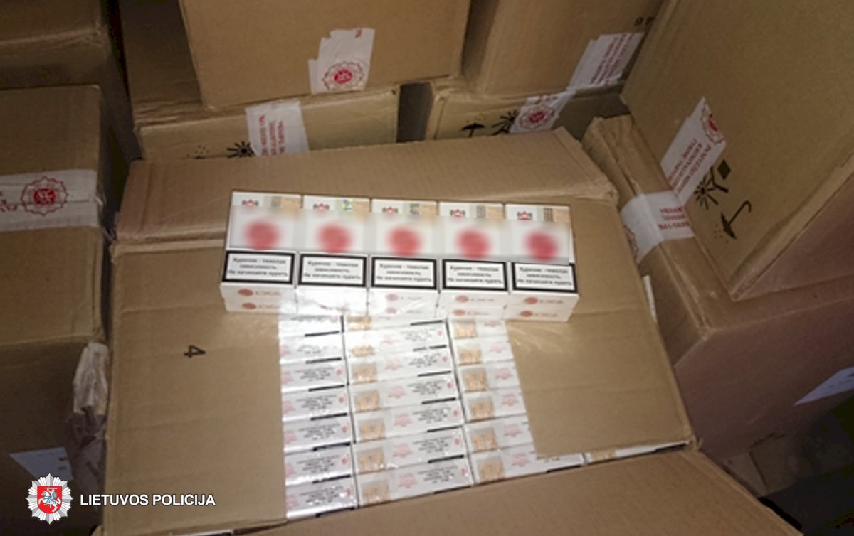 rokiskenas-bus-teisiamas-del-disponavimo-dideliu-kiekiu-kontrabandiniu-cigareciu.
