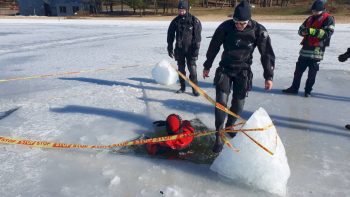 Pramogos ant ledo: svarbu atsargumas, o ne drąsa
