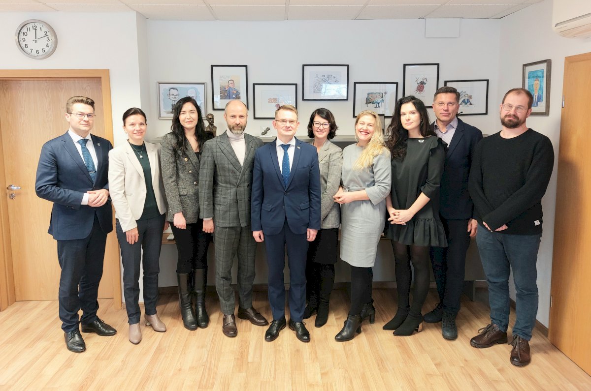 ministras-a.-dulkys-su-verslo-atstovais-aptare-sveikatos-apsaugos-aktualijas