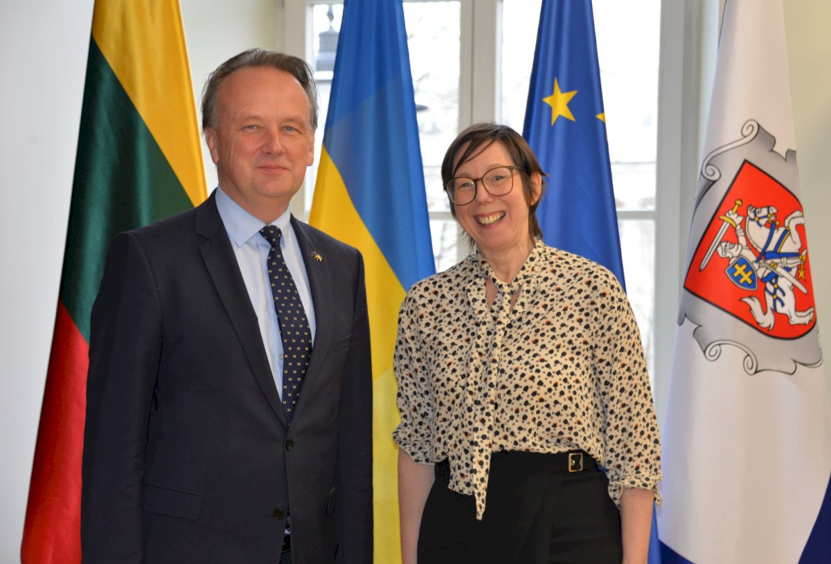viceministras-a.-abramavicius-su-ispanijos-ambasadore-aptare-saugumo-ir-migracijos-situacija-regione