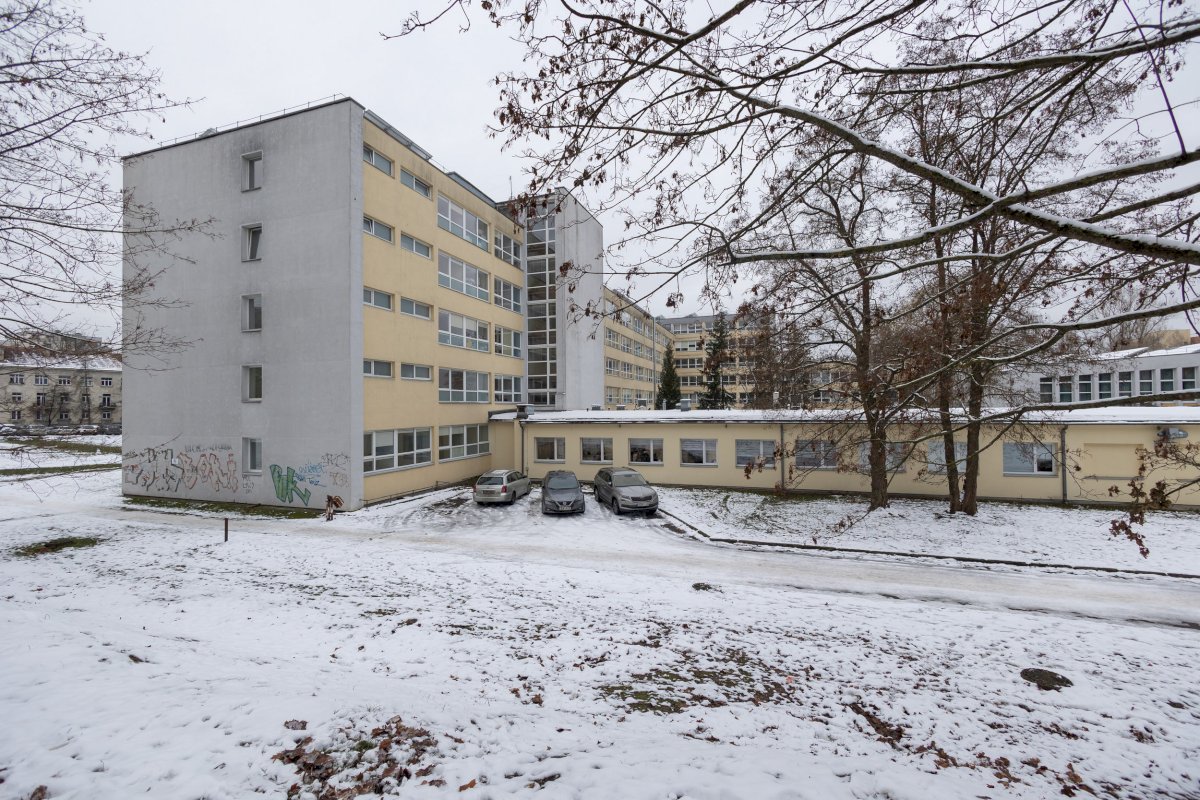 pleciama-vilniaus-antakalnio-ligonine-–-statomas-korpusas-papildomoms-operacinems