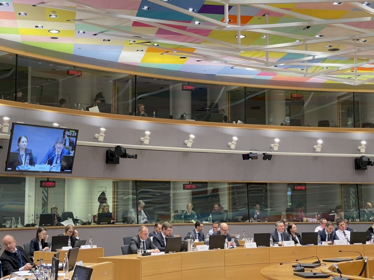 es-energetikos-ministrai-susitare-del-gamtiniu-duju-kainos-lubu