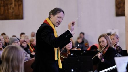 Šalies gimtadienio dieną Šiaulių kamerinis orkestras „Camerata Solaris“ dovanojo jaudinančią programą