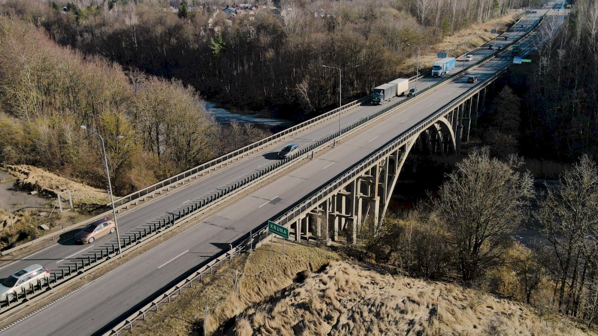 lietuvos-automobiliu-keliu-direkcija-prieme-sprendima:-automagistraleje-vilnius–kaunas–klaipeda-statys-laikina-tilta-per-kruna