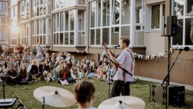 Kultūra įkrauti daugiabučių kiemai: „Kultūra į kiemus“ aplankė visus Kauno mikrorajonus