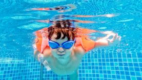 Šiemet nemokamai plaukti mokysis per 13 tūkstančių antrokų