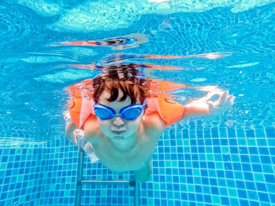 Šiemet nemokamai plaukti mokysis per 13 tūkstančių antrokų