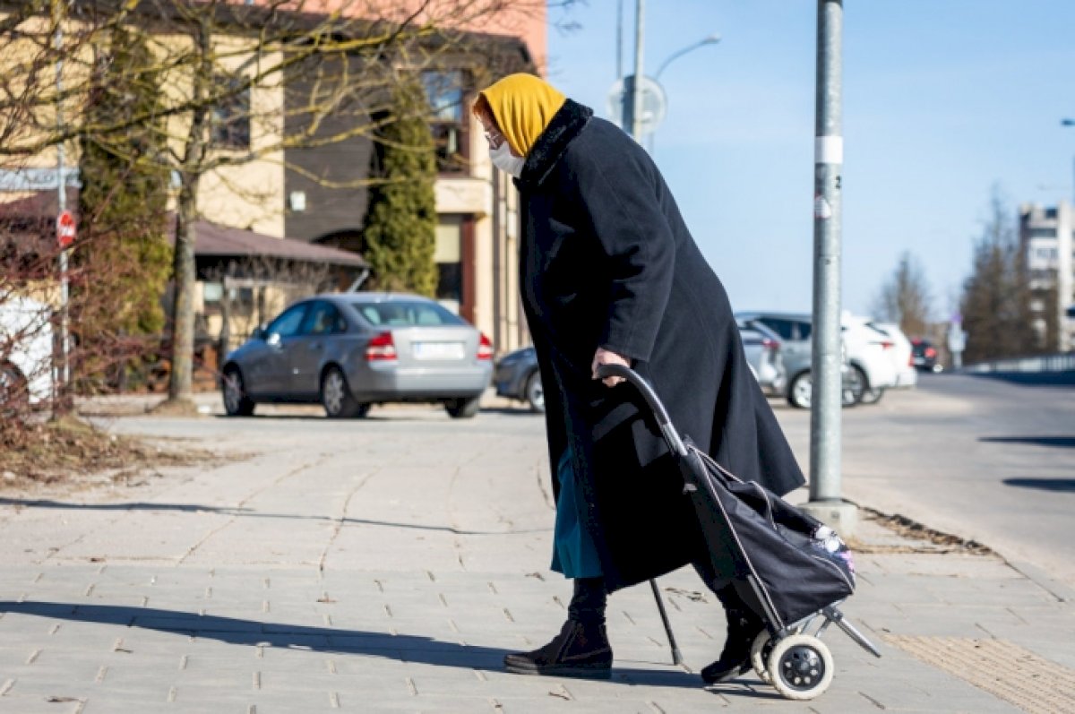 2024-metu-biudzetas:-kiek-„i-rankas“-gaus-pensininkas,-mokytojas,-prezidentas